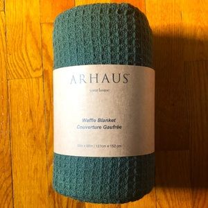NWT Arhaus Forest Green Waffle Throw Blanket